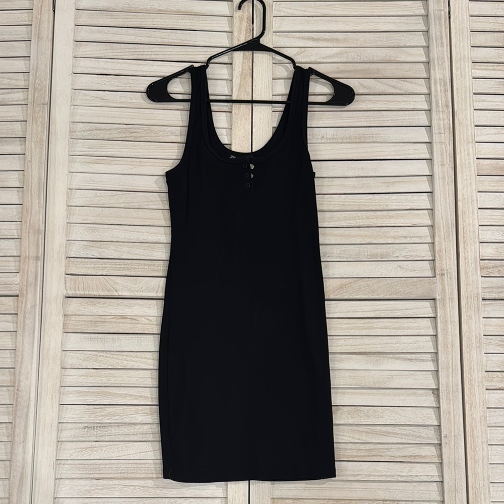 Elegant Black Sleeveless Dress